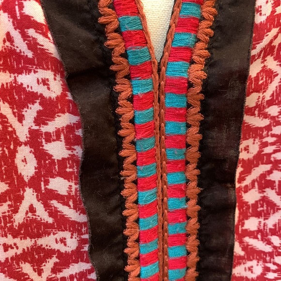 A COMMON THREAD - Picture 3 of 7